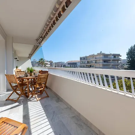 Spacious 1-br With Terrace Heart Of Διαμέρισμα