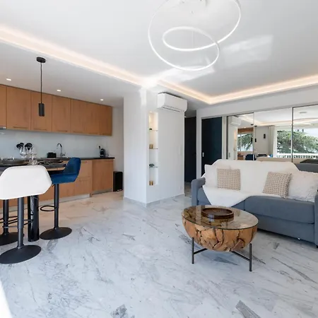 Διαμέρισμα Spacious 1-br With Terrace Heart Of