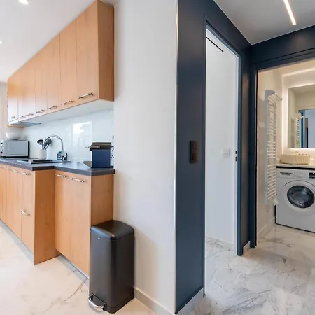 Διαμέρισμα Spacious 1-br With Terrace Heart Of