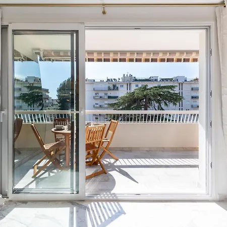 Apartamento Spacious 1-br With Terrace Heart Of *